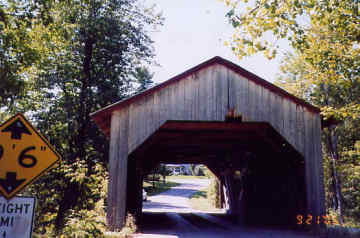 Maple Street Bridge. Photo by Liz Keating, September 21, 2005